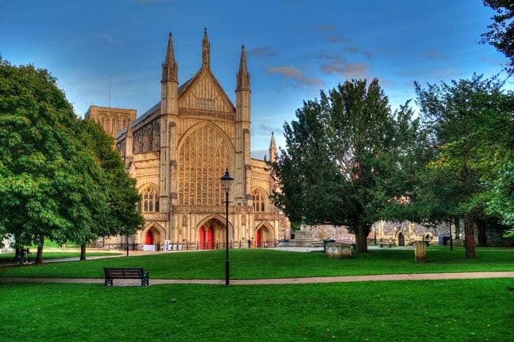 Winchester Cathedral  Article for senior travellers - Odyssey