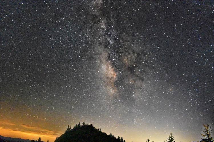 Waterrock Knob in North Carolina offers a steep hike with stargazing that will leave you breathless. Photo by Bree.onna with Fern and Flower Photography