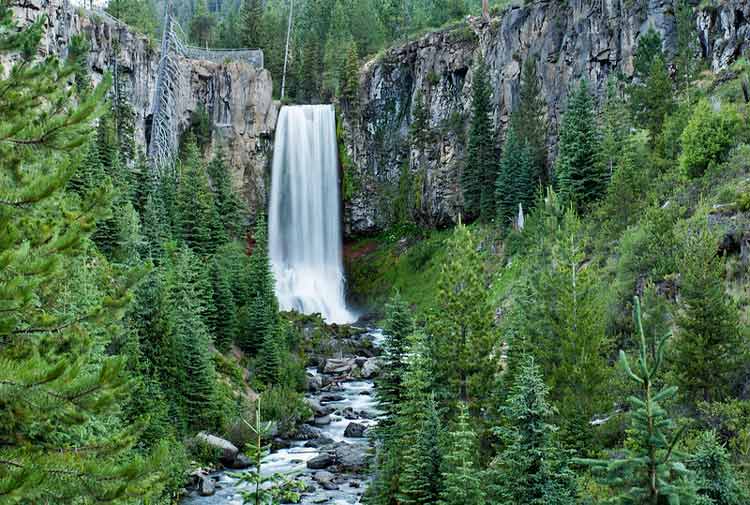 Picnic by the Tumalo Falls waterfall, just 30 minutes from Bend. flickr CC Image by Bonnie Moreland