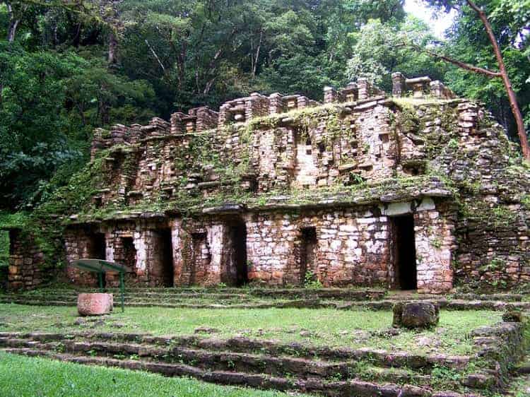 Bomapak’s walls in Chiapas Mexico