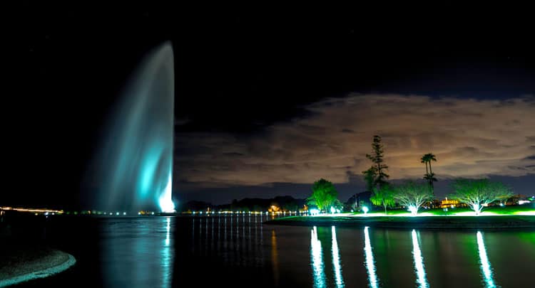 Fountain Hills' iconic fountain at night