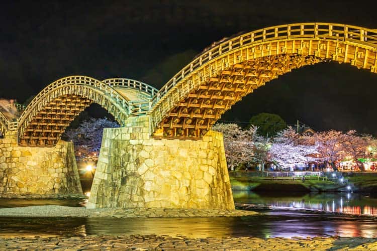 Kintaikyo Bridge in spring. CC Image by  潤風