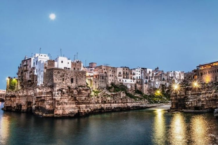 Polignano a Mare, a seaside restaurant in Puglia