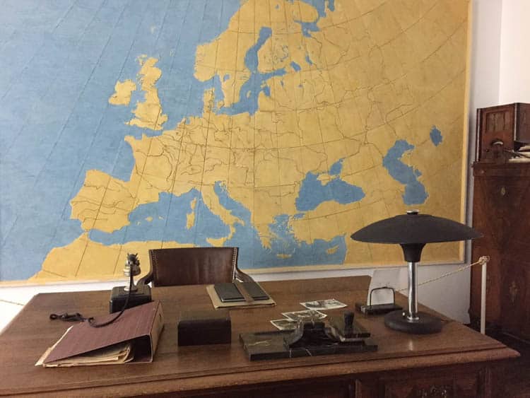 Oscar Schindler's desk