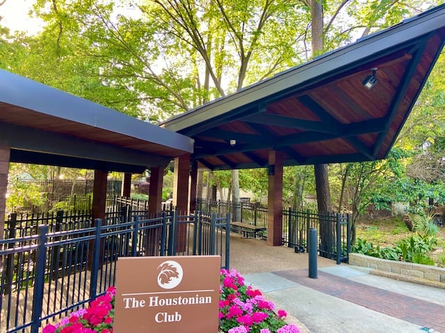 Houstonian Club