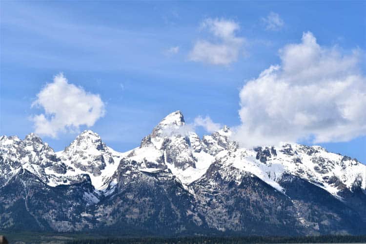 Yellowstone Grand Tetons in sunshine