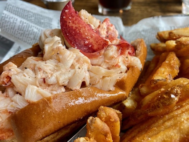 Lobster roll Maine Catch