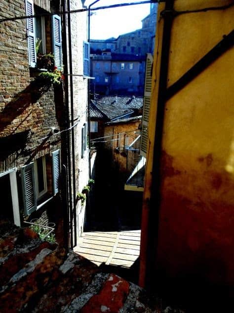 Urbino is a labyrinth of narrow alleys.  Photo by Carol L. Bowman 