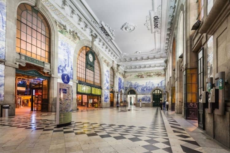 Sao Bento Railway Station