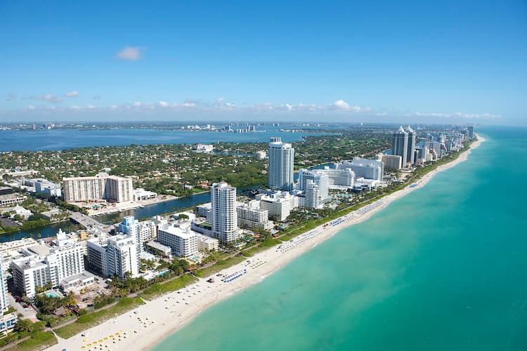 Pantai Miami, Florida, AS.  Foto oleh Antonio Cuellar