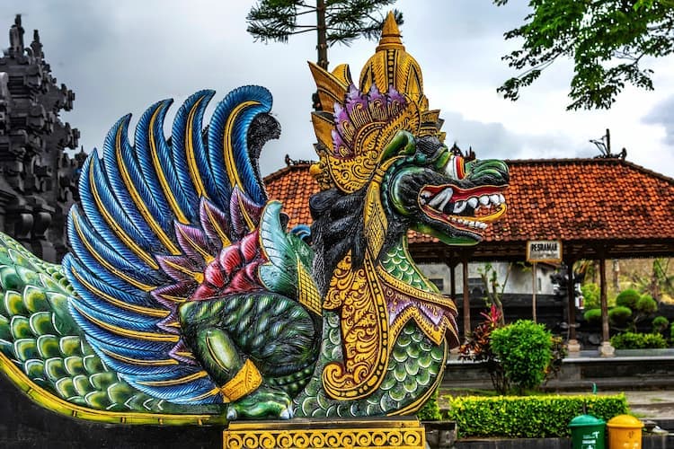 Tanah Lot Temple Entrance. Photo by confused_me