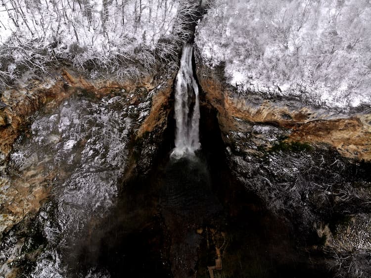 Drone shot of waterfall. Photo by Thomas Später