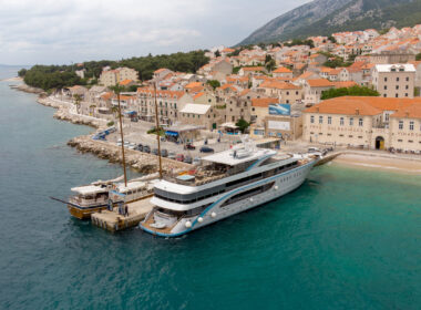 Exploring the Croatian Islands on a Crewed Private Yacht with Goolets