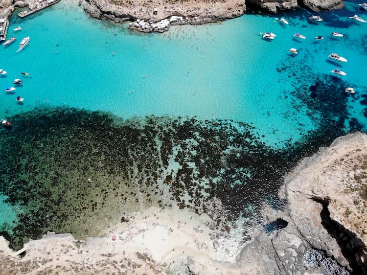 The blue lagoon. Photo by Thomas Später