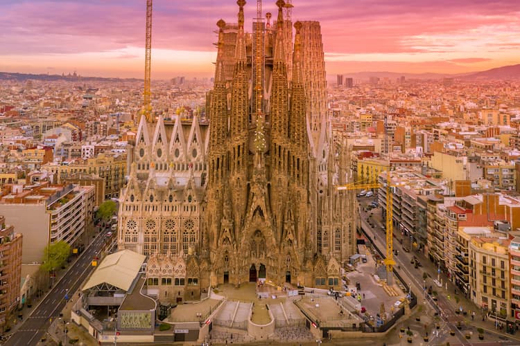 Sagrada Família, Barcelona, Spain. Photo by Ken Cheung