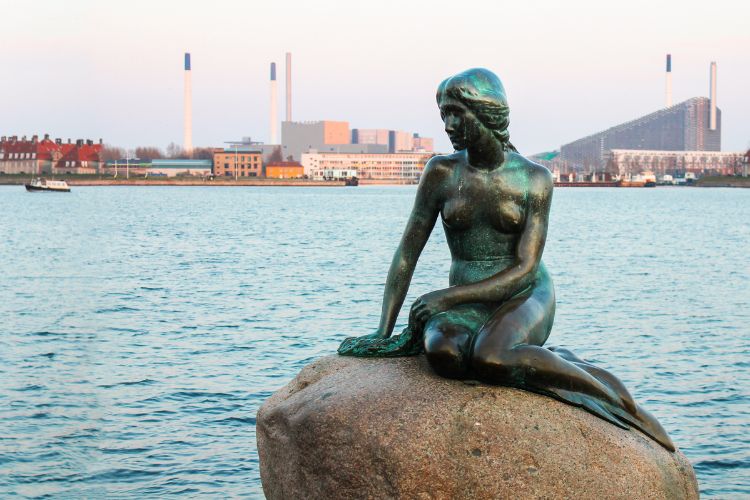 Things to do in Copenhagen Little Mermaid Statue 