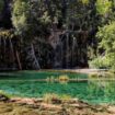 Hanging Lake, Glenwood Springs, Colorado, Pinterest. Photo by Igor Oliyarnik, Unsplash