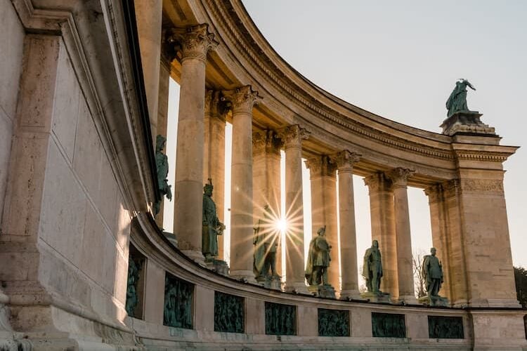 Budapest, Heroes' Square, Hungary. Photo by Shawnn Tan, Unsplash