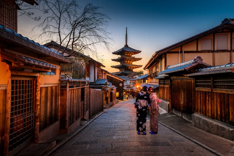 Kyoto, Jepang.  Foto oleh Sorasak, Unsplash