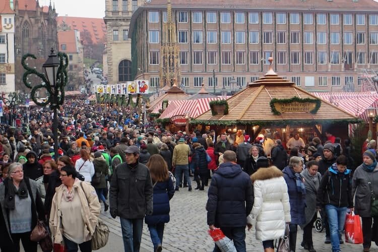Pasar Natal Nuremberg.  Foto oleh Gerhard, Pixabay