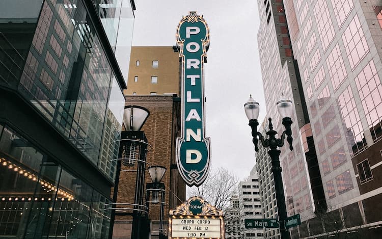 Portland, Oregon. Photo by Peter Bucks, Unsplash