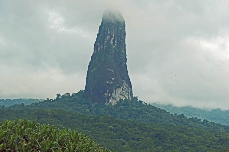 Pico Cão Grande (Big Dog Peak) is a phonolithic rock towe