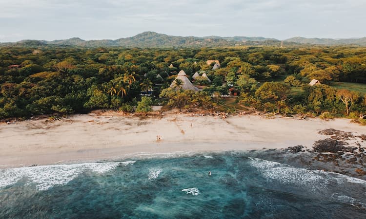 Beach in Costa Rica. Photo by Ralph Ravi Kayden, Unsplash