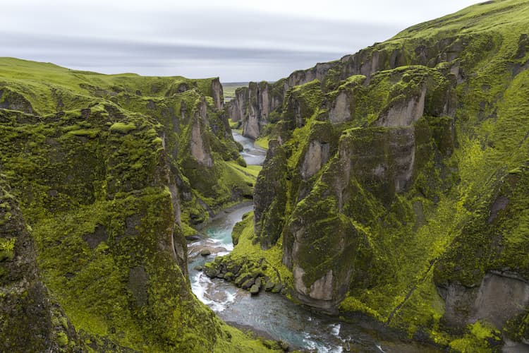 Fjaðrárgljúfur, Iceland. Photo by Serey Morm, Unsplash