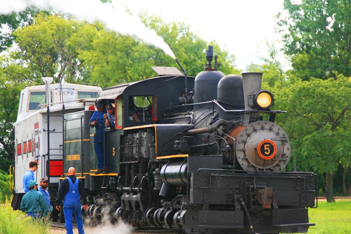 Железнодорожный музей Иллинойса: классический паровой транспорт над Иллинойсом