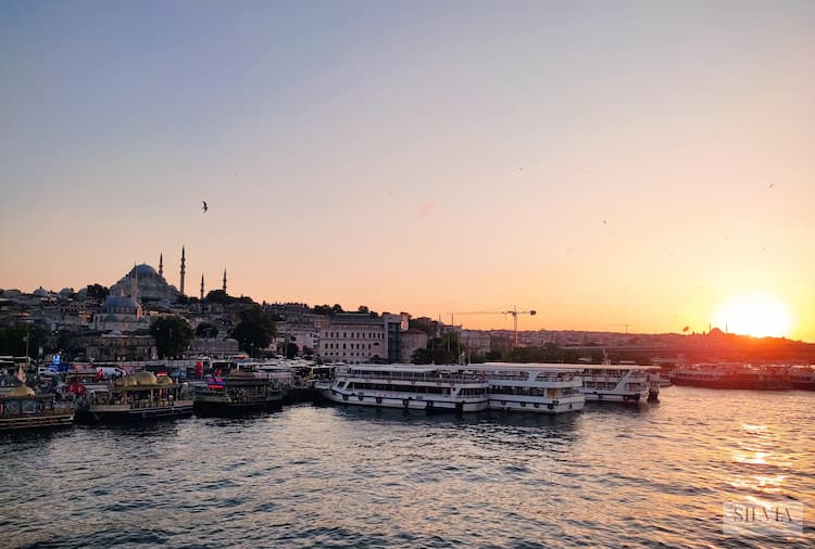 Sunset Over the Golden Horn. Photo by Cristina Chui