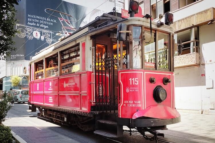 Taksim-Tünel Tram Along Istiklal Caddesi. Photo by Cristina Chui