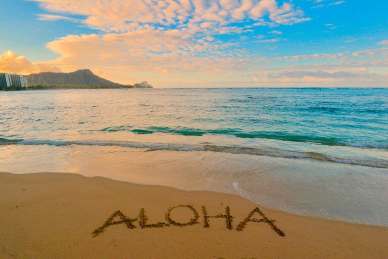 15 Amazing things to do on Oahu, Hawaii. Image by Koji from Getty Images via Canva