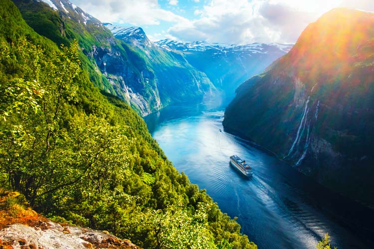 Breathtaking cruise view of Sunnylvsfjorden fjord