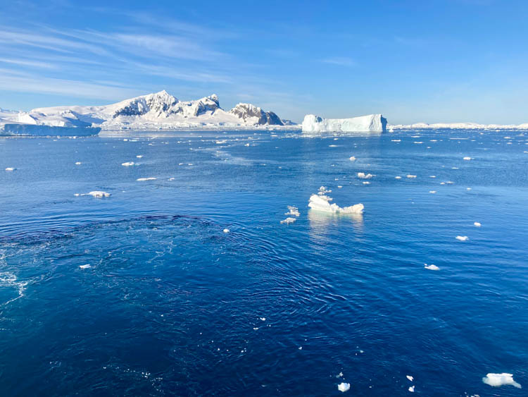 Ice flows toward the Fish Islands