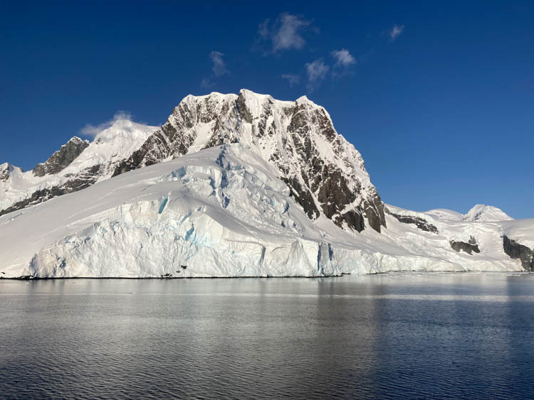 Snowpack in Lemaire Channel