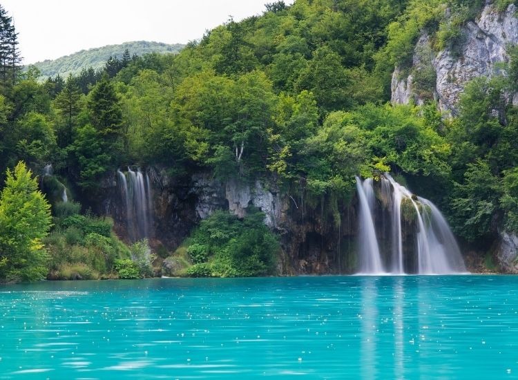 One of 16 turqoise lakes