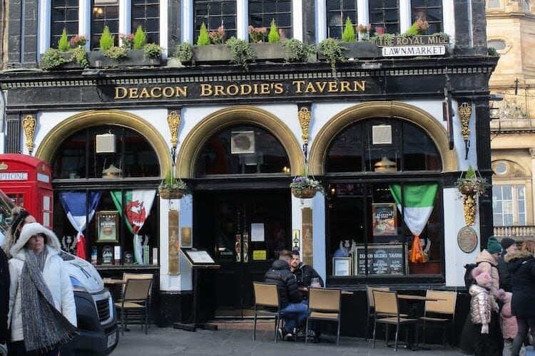 Deacon Brodies Tavern. Photo by Mary Casey-Sturk