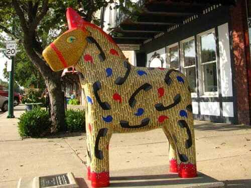 A Dala Horse in Lindsborg, Kansas. Photo by Lindsborg CVB