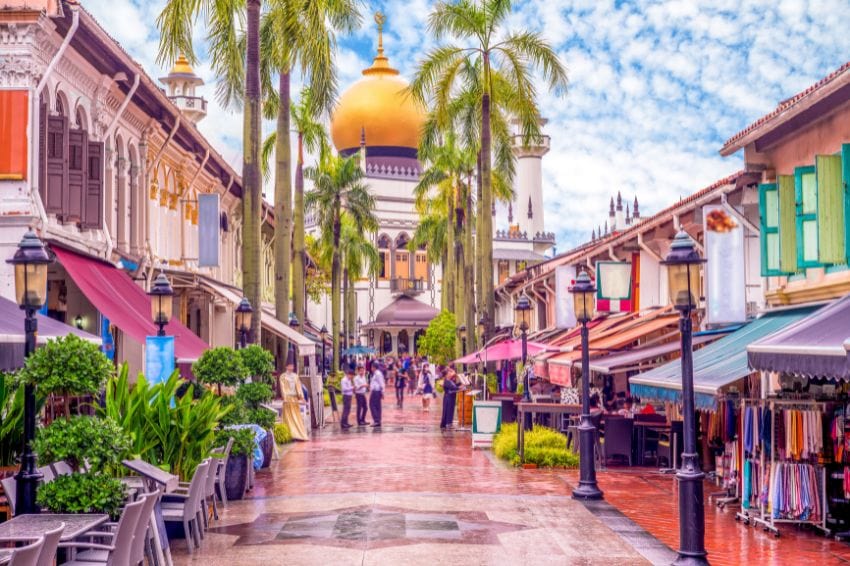 A view of Masjid Sultan Mosque from Haji Lane