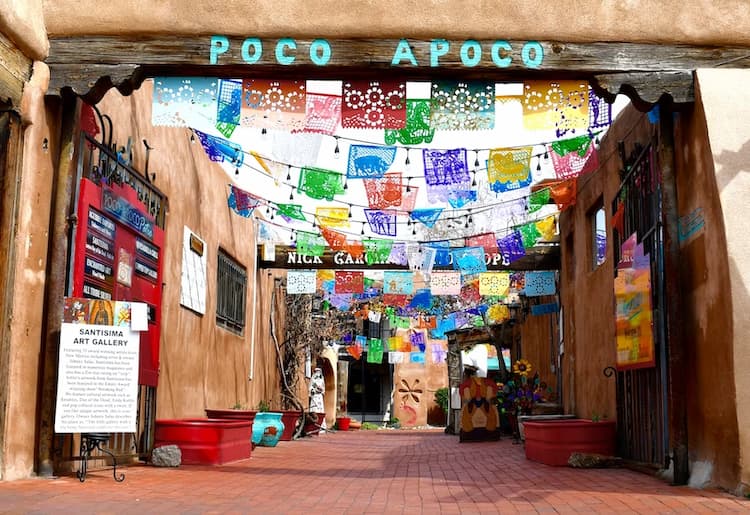 Old Town, Albuquerque, NM, USA. Photo by Esther Ann, Unsplash