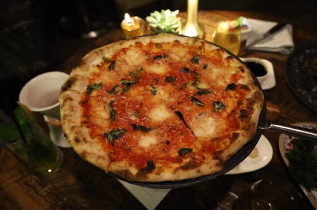 Pizza at Four Seasons