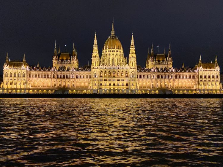 Здание венгерского парламента. Фото Сухашини Кришнан 