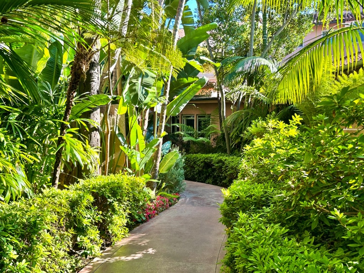 Pathway from Beverly Hills Hotel’s famed luxury bungalows to Polo Lounge