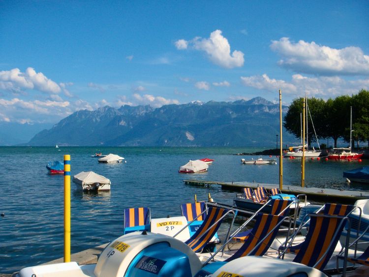 Splendid views of Lake Geneva in Lausanne, Switzerland