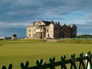 Author in St. Andrews – Arthur Hills and the Bridges of the Old Course