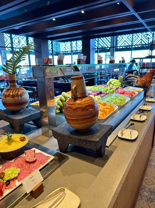 Los Gallos breakfast buffet credit Meryl Pearlstein