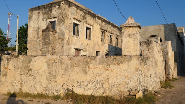 Ruined Colonia-Era Villa