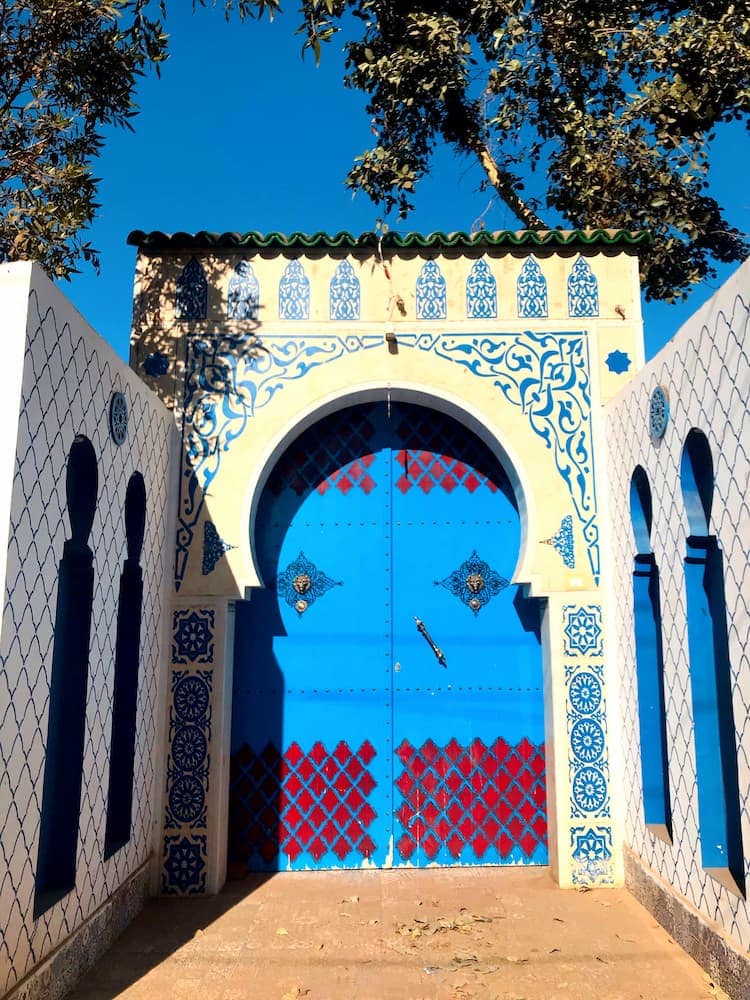 Aesthetic door in Al Bairat, Luxor. Photo by Jouja Shaker
