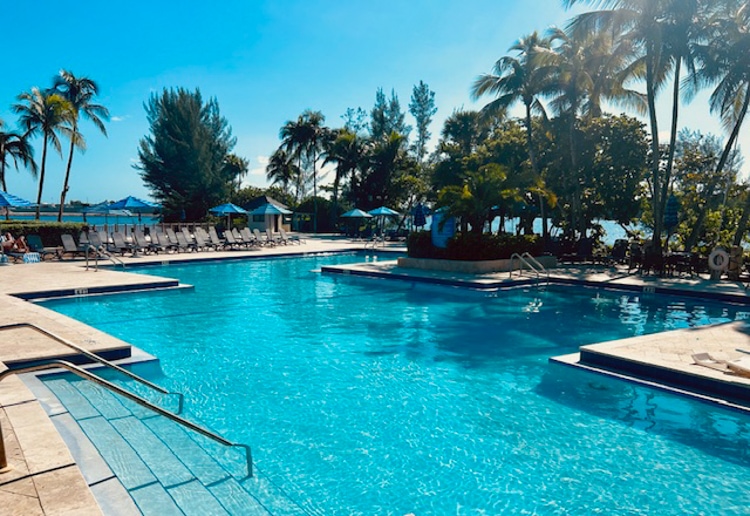 Hilton Miami Airport Blue Lagoon’s blue pool