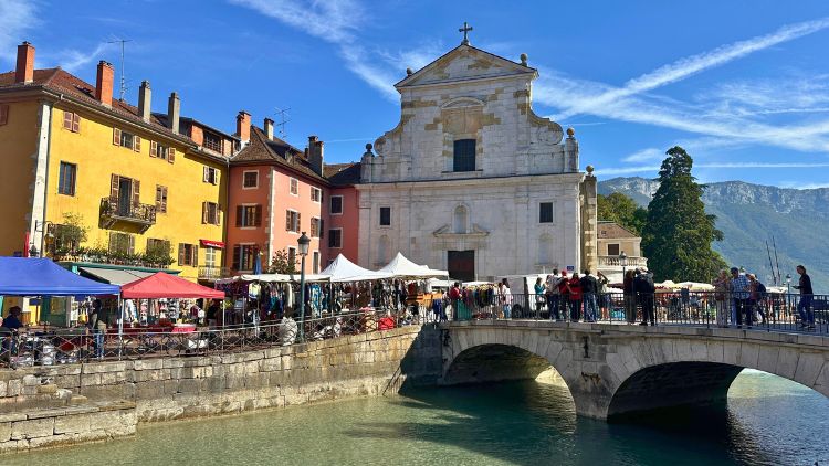 Lively street market in Old Town. Photo by Isabella Miller